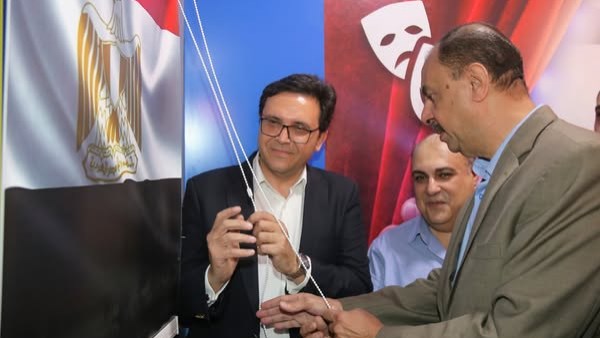 وزير الثقافة ومحافظ سوهاج يفتتحان بيت ثقافة أخميم بعد تطويره ورفع كفاءته وزير الثقافة ومحافظ سوهاج يفتتحان بيت ثقافة أخميم بعد تطويره ورفع كفاءته