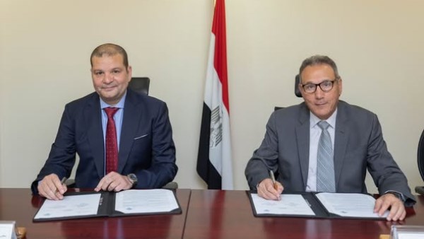 "التأمين الصحي الشامل" يوقع بروتوكول تعاون مع «اتحاد بنوك مصر» "التأمين الصحي الشامل" يوقع بروتوكول تعاون مع «اتحاد بنوك مصر»