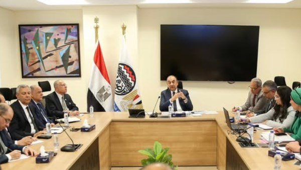 وزير قطاع الأعمال: فتح أسواق جديدة وتطوير منظومة المخازن 
