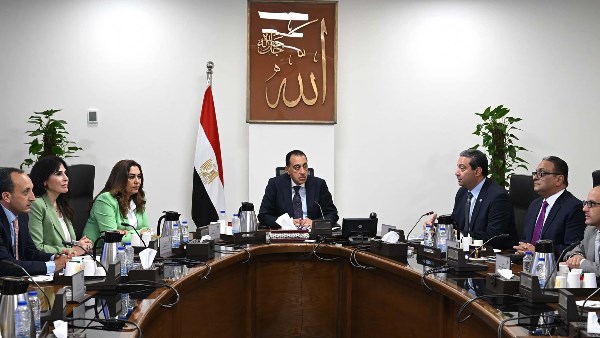 بالأرقام.. رئيس الوزراء يستعرض المشروعات والفرص الاستثمارية في دمياط بالأرقام.. رئيس الوزراء يستعرض المشروعات والفرص الاستثمارية في دمياط