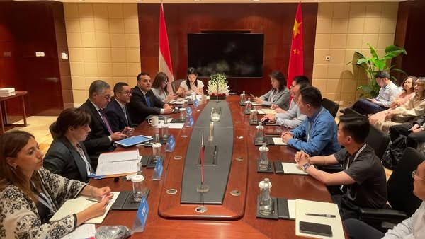 مصر تطبق استراتيجية وطنية للطاقة المستدامة للوصول إلى توليد 42% من الكهرباء مصر تطبق استراتيجية وطنية للطاقة المستدامة للوصول إلى توليد 42% من الكهرباء