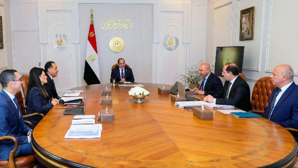الرئيس عبد الفتاح السيسي الرئيس عبد الفتاح السيسي