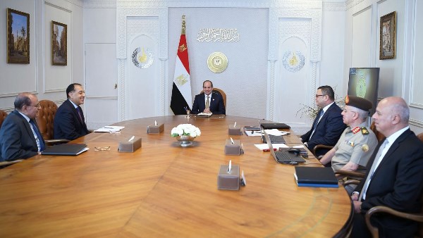 الرئيس عبد الفتاح السيسي الرئيس عبد الفتاح السيسي