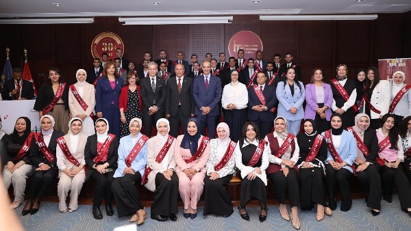 تخريج الدفعة الأولى تخريج الدفعة الأولى