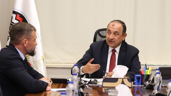 وزير قطاع الأعمال العام وزير قطاع الأعمال العام