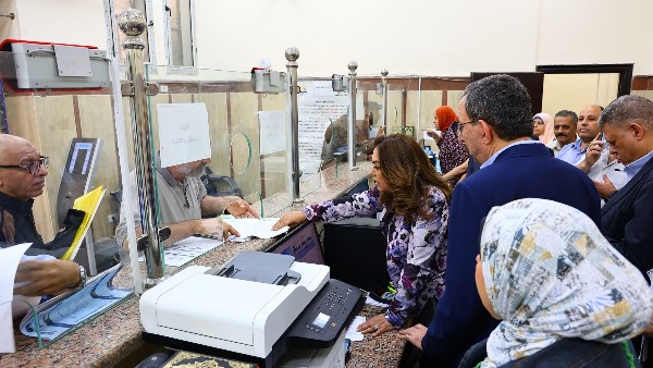 الدكتورة منال عوض الدكتورة منال عوض