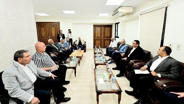 وزير الإسكان