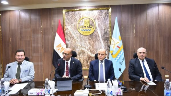 وزير العمل وزير العمل