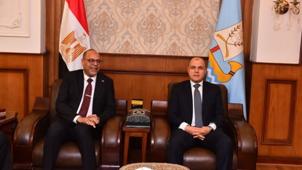 وزير العمل محمد جبران وزير العمل محمد جبران