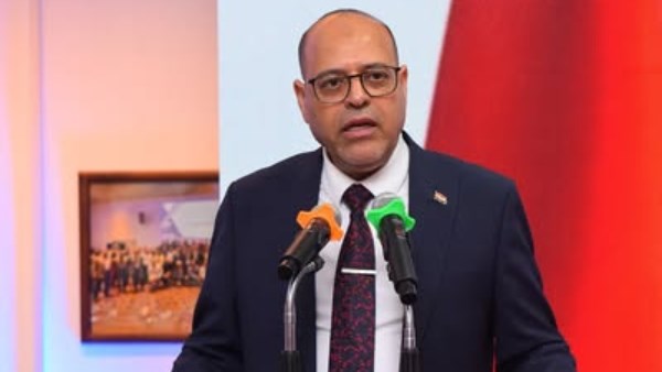 وزير العمل وزير العمل
