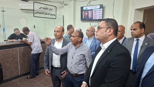 وزير الإسكان وزير الإسكان
