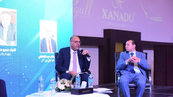 وزير العمل محمد جبران وزير العمل محمد جبران