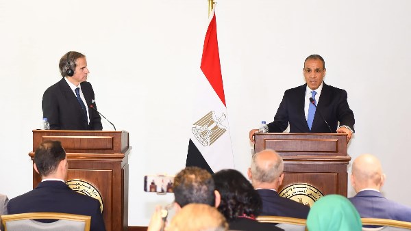وزير الخارجية والهجرة يلتقي المدير العام للوكالة الدولية للطاقة الذرية وزير الخارجية والهجرة يلتقي المدير العام للوكالة الدولية للطاقة الذرية