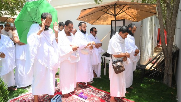 حجاج الجمعيات الأهلية يتهيأون للتوجه إلى مزدلفة مع غروب الشمس