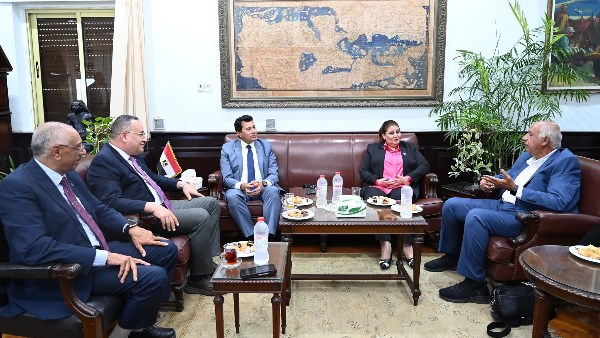وزير الشباب والرياضة يجتمع مع قيادات جامعة الإسكندرية والمؤسسة العلمية للقلب والشرايين وزير الشباب والرياضة يجتمع مع قيادات جامعة الإسكندرية والمؤسسة العلمية للقلب والشرايين