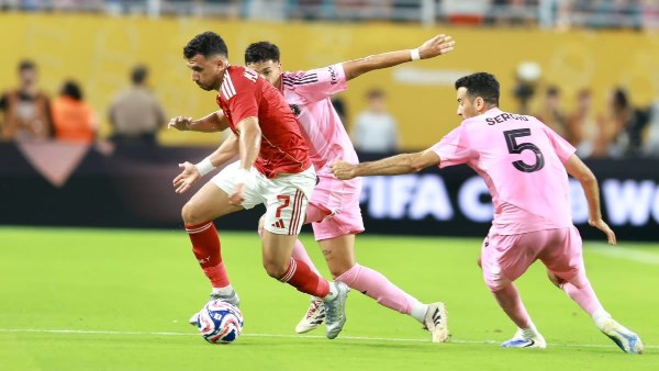 الأهلي يتعادل سلبيًّا مع إنتر ميامي في افتتاح مشواره بكأس العالم للأندية الأهلي يتعادل سلبيًّا مع إنتر ميامي في افتتاح مشواره بكأس العالم للأندية