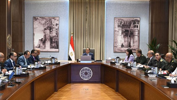 رئيس الوزراء يتابع إجراءات ترشيد استهلاك الكهرباء في الحي الحكومي بالعاصمة الإدارية رئيس الوزراء يتابع إجراءات ترشيد استهلاك الكهرباء في الحي الحكومي بالعاصمة الإدارية