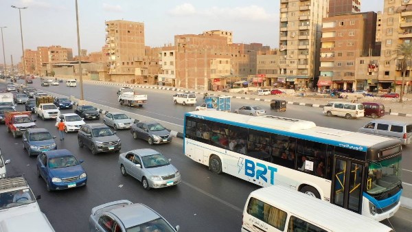 «النقل» تحذر قائدي المركبات من استخدام حارة الأتوبيس الترددي.. وتعلن عن مخالفة مرورية «النقل» تحذر قائدي المركبات من استخدام حارة الأتوبيس الترددي.. وتعلن عن مخالفة مرورية