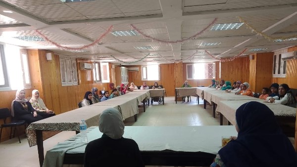 أوقاف أسيوط تنظِّم ندوة للفتيات بعنوان: "الأخلاق والقيم طريق النجاح" أوقاف أسيوط تنظِّم ندوة للفتيات بعنوان: "الأخلاق والقيم طريق النجاح"
