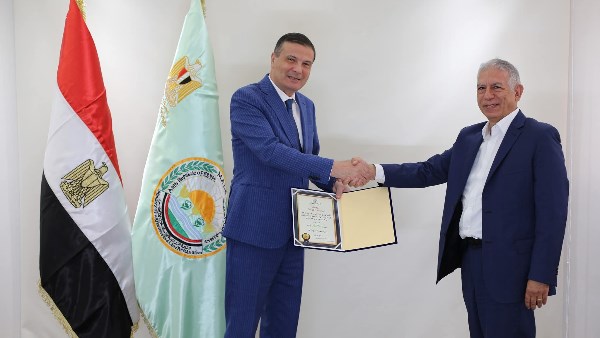 وزير الزراعة وزير الزراعة