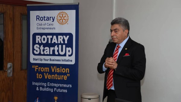 الشباب والرياضة تطلق البرنامج التدريبي "إبدأ مشروعك" بالجامعة الأمريكية بالقاهرة الشباب والرياضة تطلق البرنامج التدريبي "إبدأ مشروعك" بالجامعة الأمريكية بالقاهرة