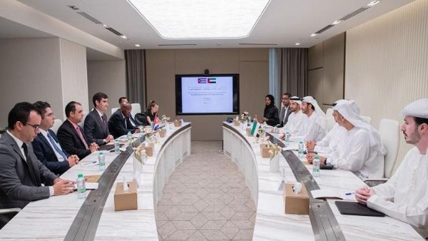 دبي.. الإمارات وكوبا تعززان التعاون الاقتصادي عبر أول لجنة مشتركة دبي.. الإمارات وكوبا تعززان التعاون الاقتصادي عبر أول لجنة مشتركة