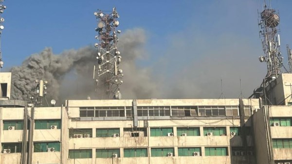 حريق سنترال رمسيس.. عطل مؤقت لخدمات الإنترنت ببعض المناطق في القاهرة حريق سنترال رمسيس.. عطل مؤقت لخدمات الإنترنت ببعض المناطق في القاهرة