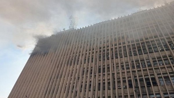 17 سيارة إسعاف مجهزة للتعامل مع حريق سنترال رمسيس 17 سيارة إسعاف مجهزة للتعامل مع حريق سنترال رمسيس