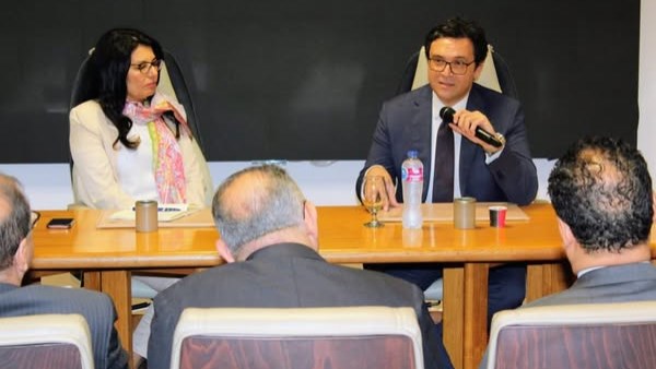 تفاصيل لقاء وزير الثقافة بعدد من السفراء المرشحين لتمثيل مصر بالخارج تفاصيل لقاء وزير الثقافة بعدد من السفراء المرشحين لتمثيل مصر بالخارج