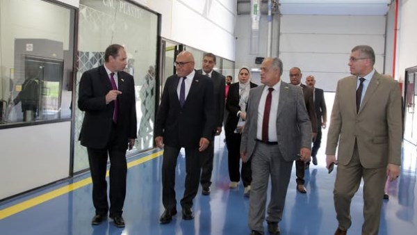 رئيس الهيئة العربية للتصنيع يتفقد التشغيل التجريبي لمصنع مستلزمات جراحة العظام رئيس الهيئة العربية للتصنيع يتفقد التشغيل التجريبي لمصنع مستلزمات جراحة العظام