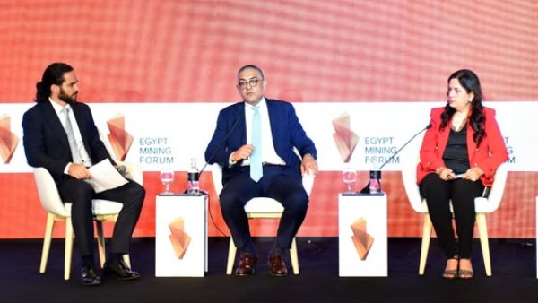 منتدى مصر للتعدين.. مسؤول يكشف عن خطة زيادة حصة قطاع التعدين إلى 5% من الناتج المحلي منتدى مصر للتعدين.. مسؤول يكشف عن خطة زيادة حصة قطاع التعدين إلى 5% من الناتج المحلي