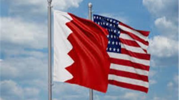 البحرين وأمريكا توقعان اتفاقيات استثمارية بـ 17 مليار دولار البحرين وأمريكا توقعان اتفاقيات استثمارية بـ 17 مليار دولار