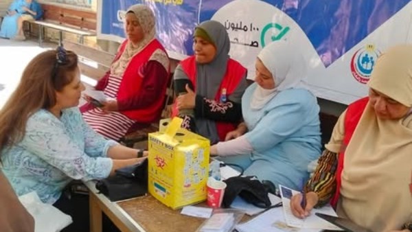 خلال 4 أيام.. حملة «100 يوم صحة» تقدم 5.47 مليون خدمة طبية مجانية خلال 4 أيام.. حملة «100 يوم صحة» تقدم 5.47 مليون خدمة طبية مجانية