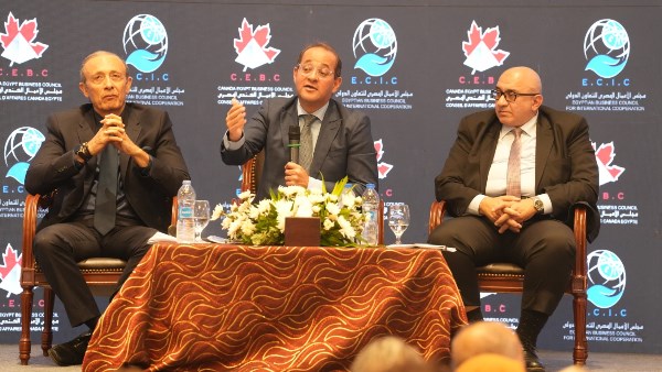 وزير المالية: معدل النمو الاقتصادي تضاعف من 2.4٪ إلى 4.2٪ خلال 9 أشهر وزير المالية: معدل النمو الاقتصادي تضاعف من 2.4٪ إلى 4.2٪ خلال 9 أشهر