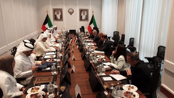 مناقشات حول تحويل وديعة الكويت المالية إلى استثمارات في مصر مناقشات حول تحويل وديعة الكويت المالية إلى استثمارات في مصر