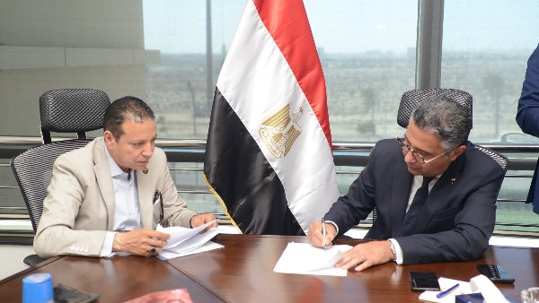 وزير التموين يوجه بسرعة تلبية احتياجات ومتطلبات النواب وزير التموين يوجه بسرعة تلبية احتياجات ومتطلبات النواب