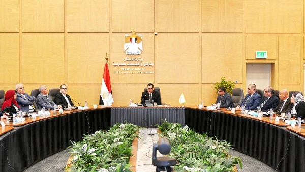 وزير الإسكان