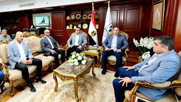 وزير الإسكان وزير الإسكان