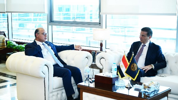 وزير الزراعة ورئيس «الرقابة المالية» وزير الزراعة ورئيس «الرقابة المالية»