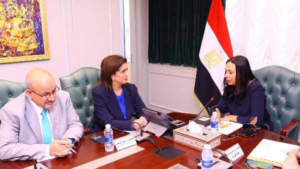 الدكتورة مايا مرسي الدكتورة مايا مرسي