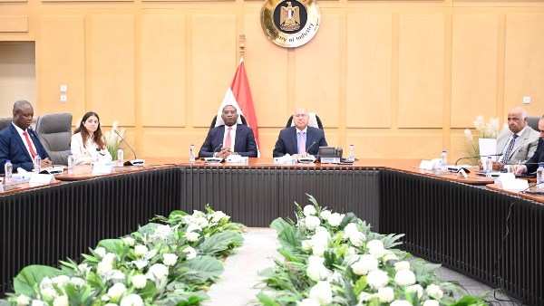وزير الصناعة والنقل وزير الصناعة والنقل