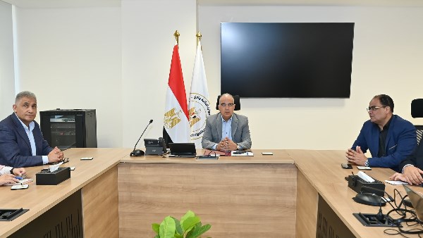 وزير الموارد المائية والرى
