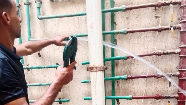 فصل وصلات المياه الخلسة فصل وصلات المياه الخلسة