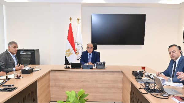 وزير الموارد المائية والرى وزير الموارد المائية والرى