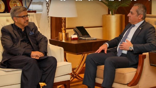 خالد عباس