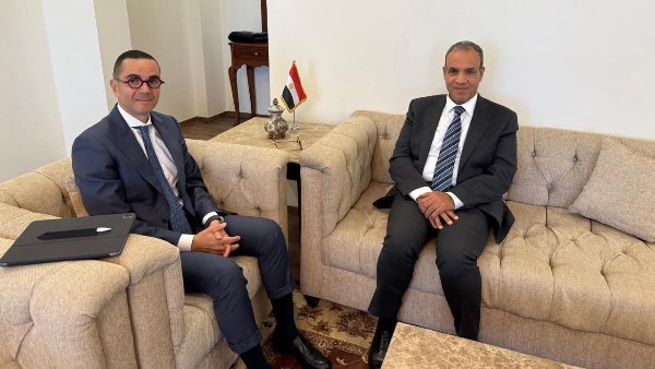 وزير الخارجية والهجرة يلتقي وزير الاستثمار والتجارة الخارجية