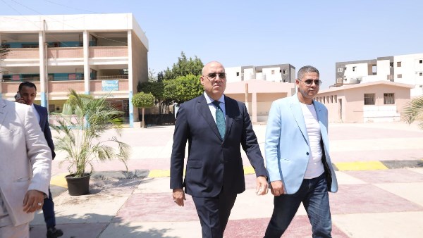قيادات حزب الجبهة يدلون بأصواتهم في انتخابات مجلس الشيوخ