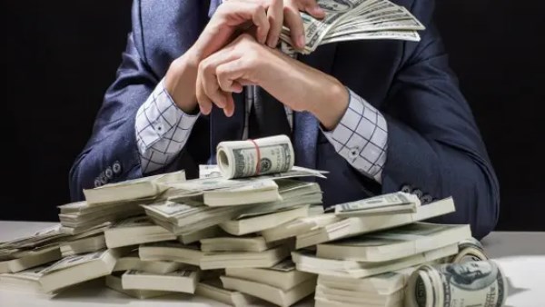 المستثمرون الأثرياء في الإمارات يقودون التحول العالمي في إدارة الثروات المستثمرون الأثرياء في الإمارات يقودون التحول العالمي في إدارة الثروات