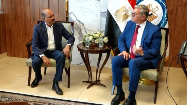 وزير البترول ورئيس شركة إنترناشوينال ريسورسز هولدنج يبحثان توفير البيانات الجيولوجية وزير البترول ورئيس شركة إنترناشوينال ريسورسز هولدنج يبحثان توفير البيانات الجيولوجية