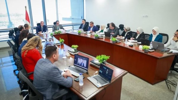 أبرز ما جاء في الاجتماع التأسيسي الأول للجنة نفاذ الدواء المصري للسوق العالمية أبرز ما جاء في الاجتماع التأسيسي الأول للجنة نفاذ الدواء المصري للسوق العالمية